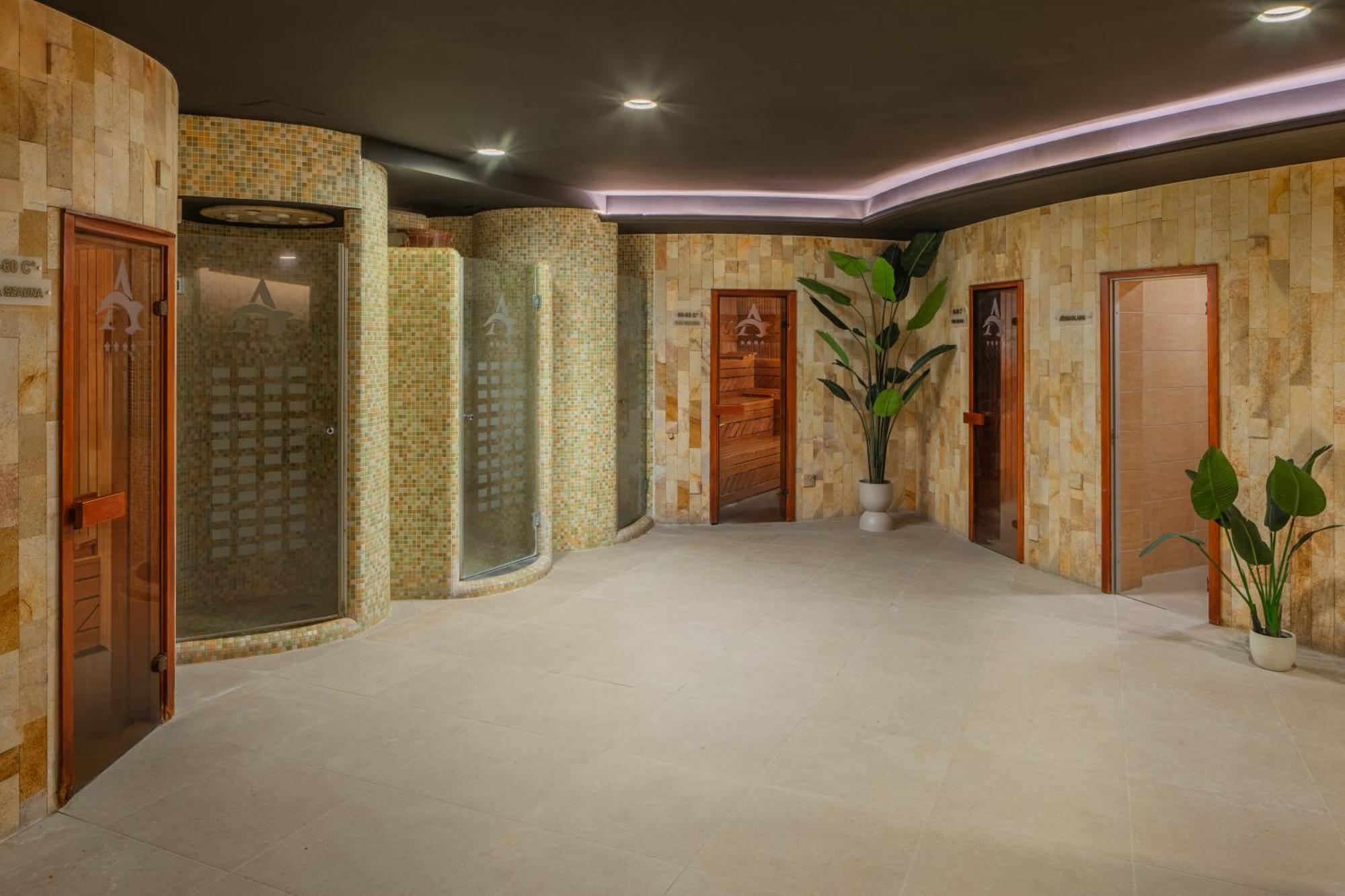 Hotel Atlantis Hajdúszoboszló Hajduszoboszlo Exterior foto